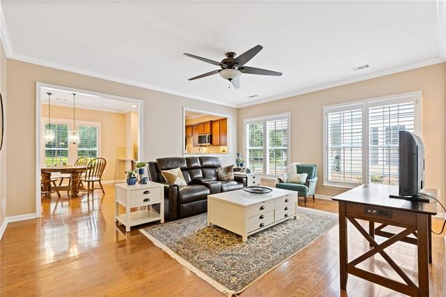 6188 Longleaf Drive, Hoschton, GA 30548