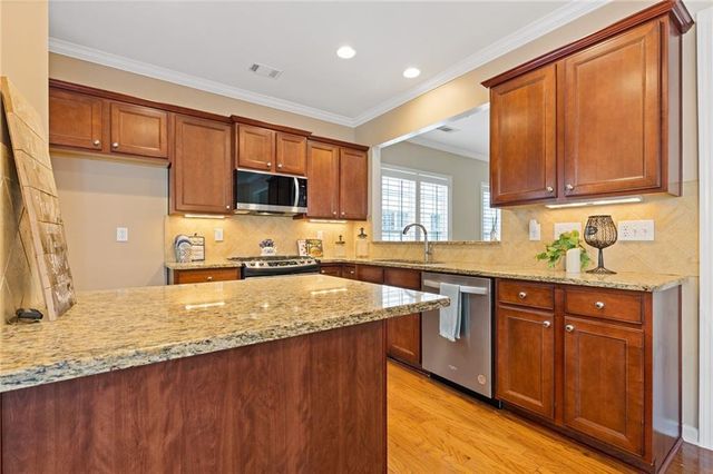 6188 Longleaf Drive, Hoschton, GA 30548