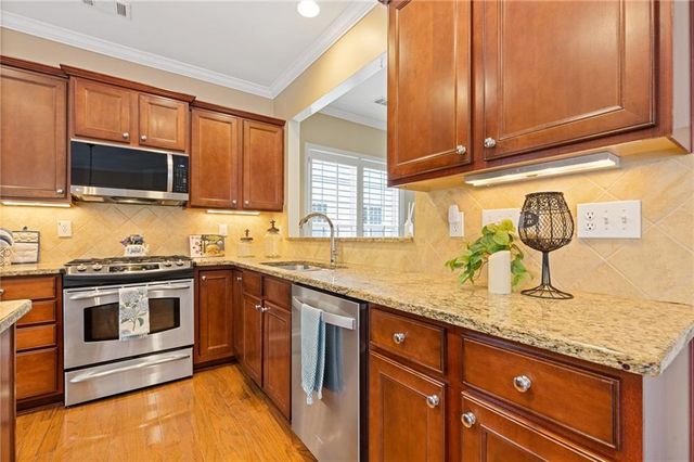 6188 Longleaf Drive, Hoschton, GA 30548
