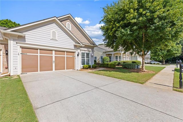 6188 Longleaf Drive, Hoschton, GA 30548