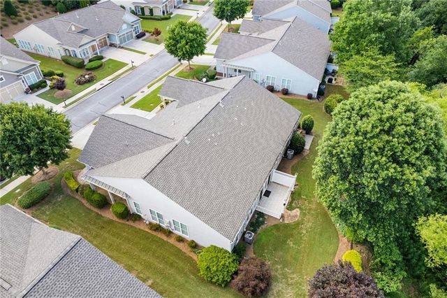 6188 Longleaf Drive, Hoschton, GA 30548