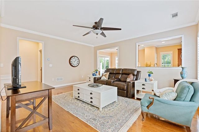 6188 Longleaf Drive, Hoschton, GA 30548