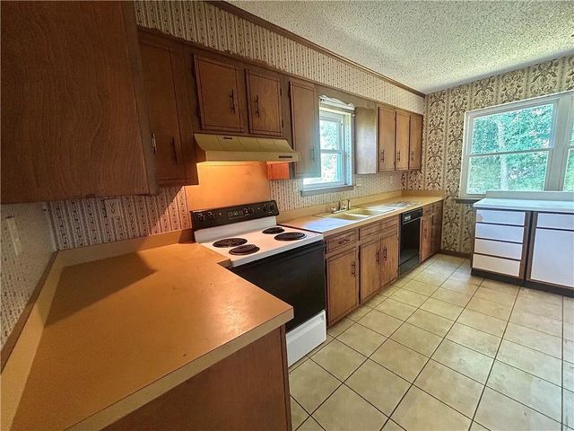 2816 Gaslight Lane E, Mobile, AL 36695