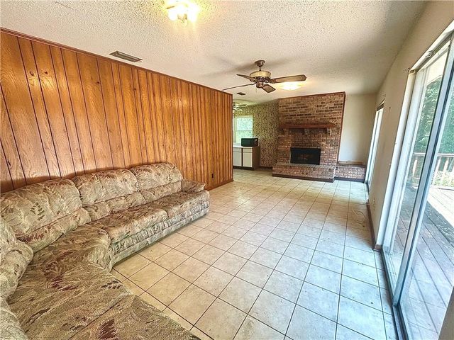 2816 Gaslight Lane E, Mobile, AL 36695