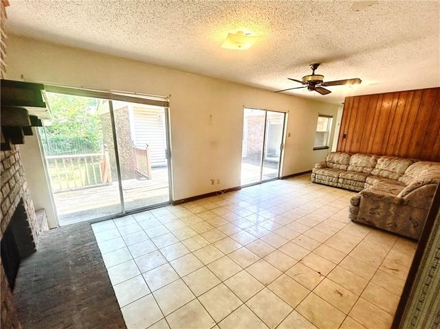 2816 Gaslight Lane E, Mobile, AL 36695