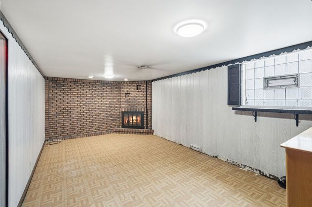 167 Kingston Place, Chicago Heights, IL 60411