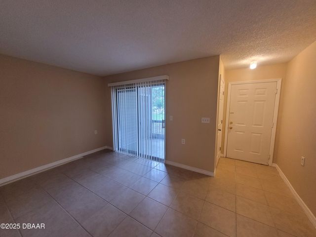 1600 Big Tree Rd Unit F1, Daytona Beach, FL 32119