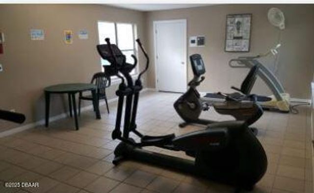 1600 Big Tree Rd Unit F1, Daytona Beach, FL 32119