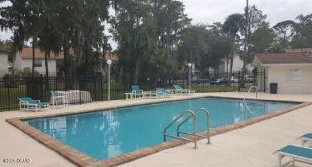1600 Big Tree Rd Unit F1, Daytona Beach, FL 32119