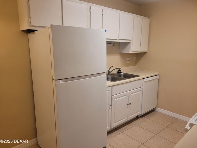 1600 Big Tree Rd Unit F1, Daytona Beach, FL 32119