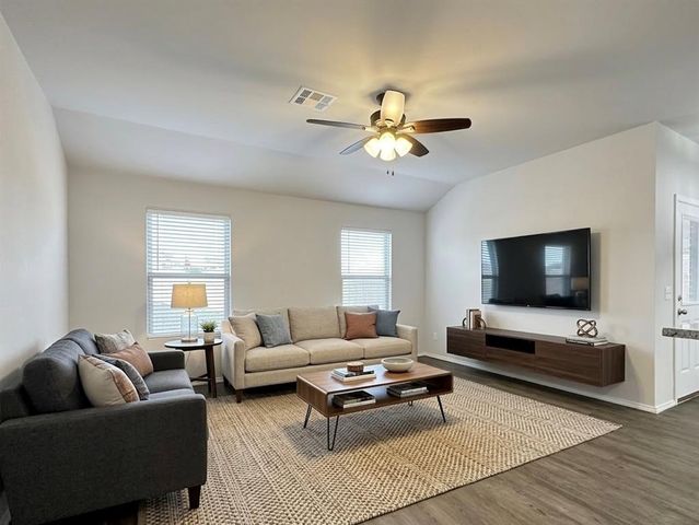 488 Fox Den Drive, Newcastle, OK 73065