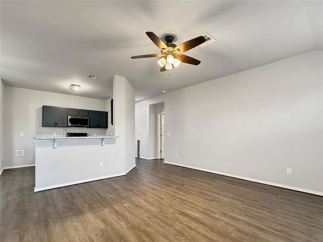 488 Fox Den Drive, Newcastle, OK 73065