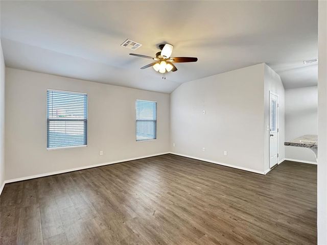 488 Fox Den Drive, Newcastle, OK 73065