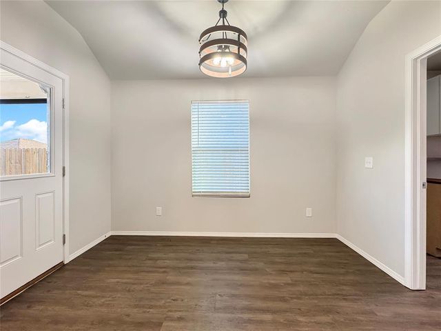 488 Fox Den Drive, Newcastle, OK 73065