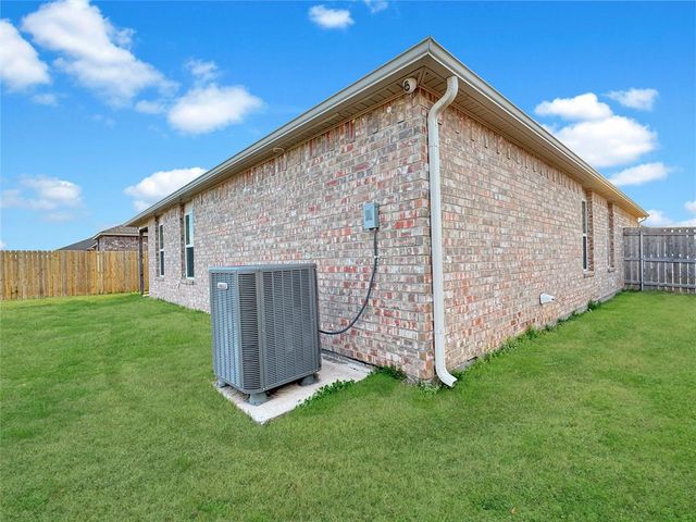 488 Fox Den Drive, Newcastle, OK 73065