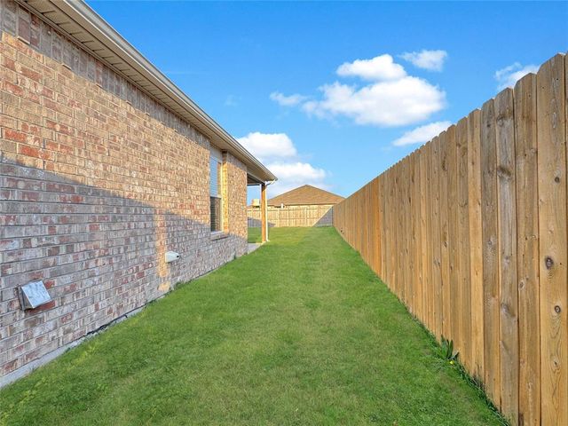 488 Fox Den Drive, Newcastle, OK 73065