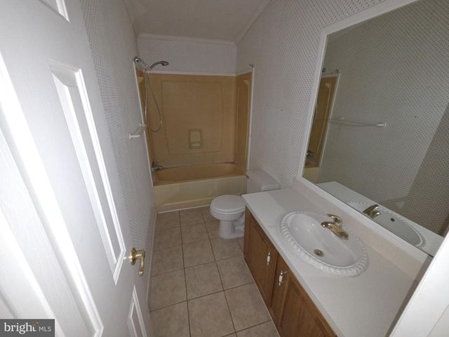 5 OAK CIR, Quakertown, PA 18951