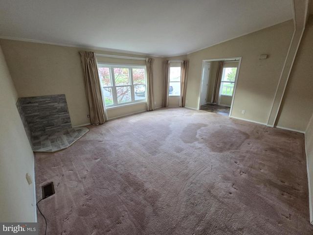 5 OAK CIR, Quakertown, PA 18951