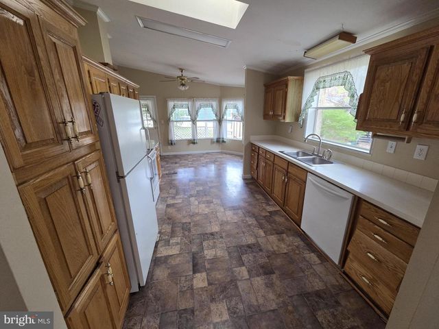 5 OAK CIR, Quakertown, PA 18951