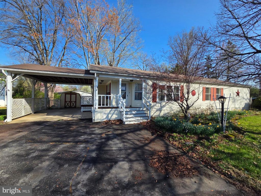 5 OAK CIR, Quakertown, PA 18951