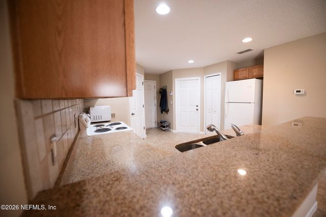 3221 ROUNDABOUT Drive, Middleburg, FL 32068