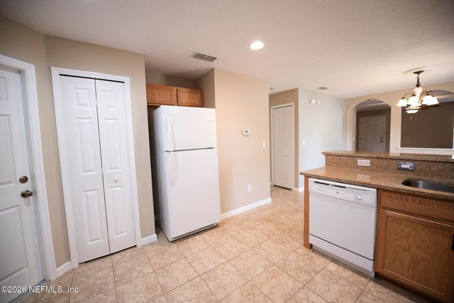 3221 ROUNDABOUT Drive, Middleburg, FL 32068