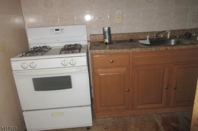 45 Lincoln Pl, Irvington Twp., NJ 07111