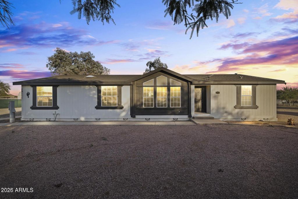 29111 N 225 TH Avenue, Wittmann, AZ 85361 — exterior