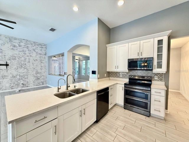 4301 RIVER CLOSE BOULEVARD, Valrico, FL 33596