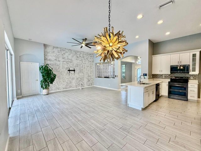 4301 RIVER CLOSE BOULEVARD, Valrico, FL 33596