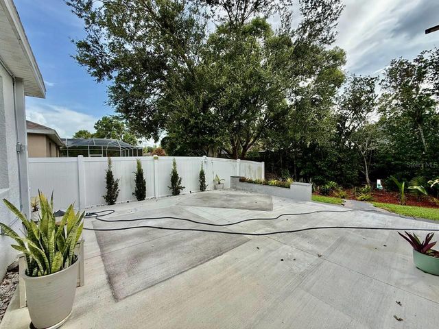 4301 RIVER CLOSE BOULEVARD, Valrico, FL 33596