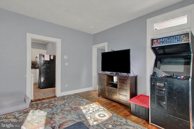 102 N QUEEN ST, Littlestown, PA 17340