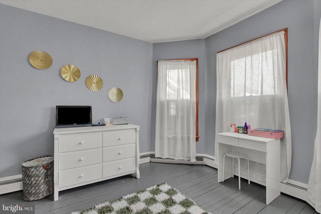 102 N QUEEN ST, Littlestown, PA 17340