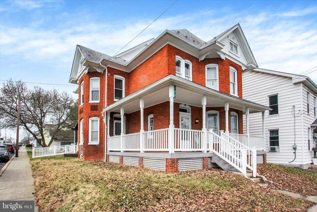 102 N QUEEN ST, Littlestown, PA 17340