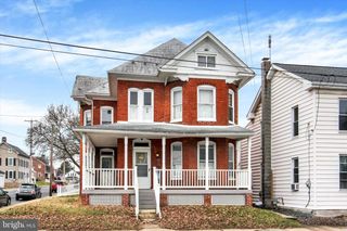 102 N QUEEN ST, Littlestown, PA 17340