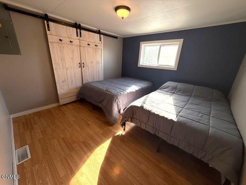 319 3rd Avenue S, Cleveland, ND 58424 photo 12