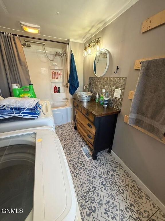 319 3rd Avenue S, Cleveland, ND 58424 photo 9