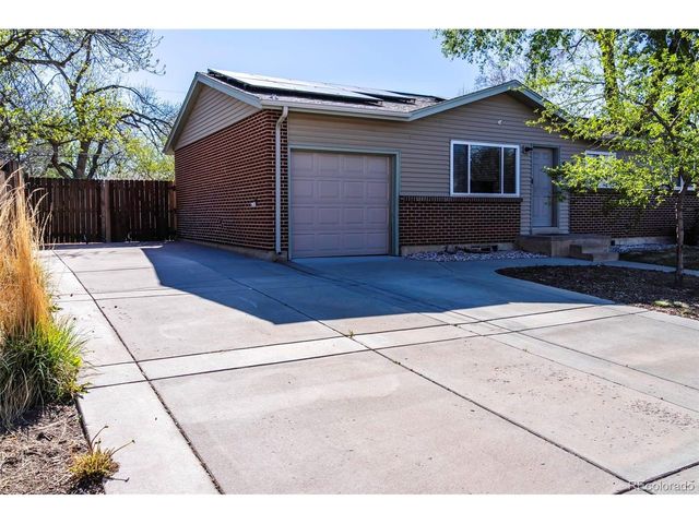 6514 Kline St, Arvada, CO 80004