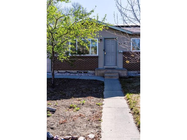 6514 Kline St, Arvada, CO 80004