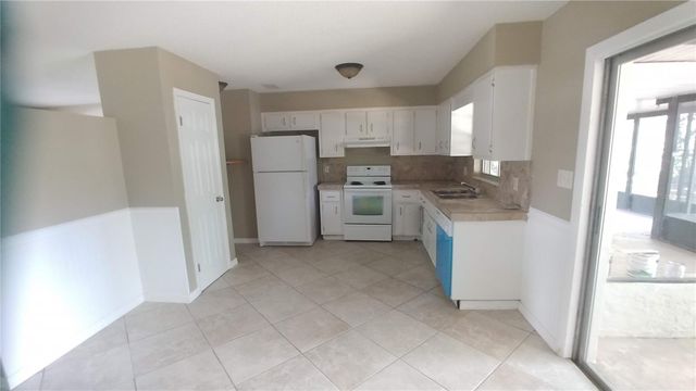 5725 SE 3 PLACE, Ocala, FL 34470