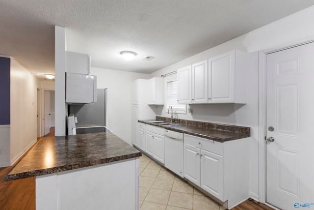 828 Cotaco Florette Road, Somerville, AL 35670