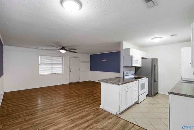 828 Cotaco Florette Road, Somerville, AL 35670