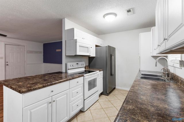 828 Cotaco Florette Road, Somerville, AL 35670