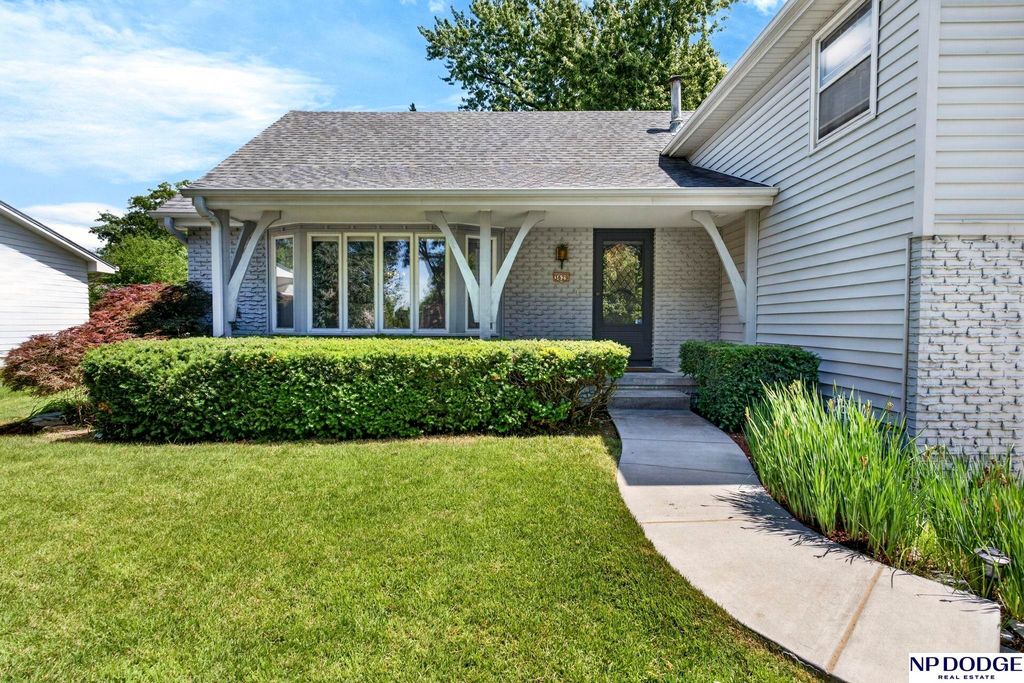 3629 S 114th Avenue, Omaha, NE 68144