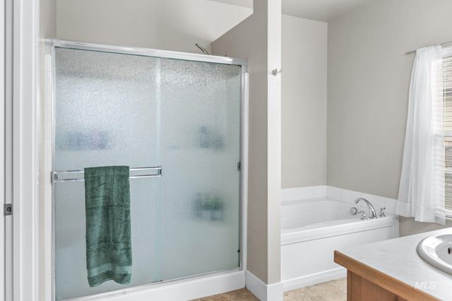 937 Silver Springs St, Middleton, ID 83644