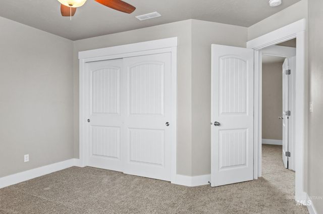 937 Silver Springs St, Middleton, ID 83644