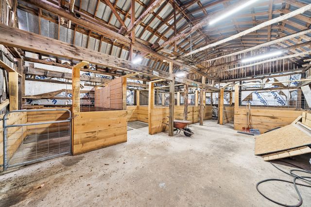 70 Gum Branch Rd, Jamestown, TN 38556