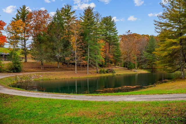 70 Gum Branch Rd, Jamestown, TN 38556