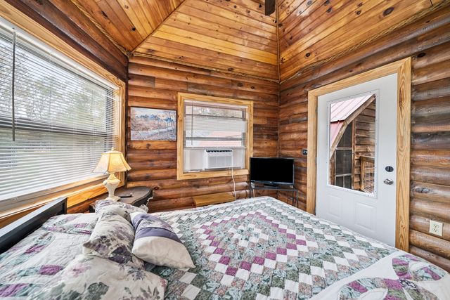 70 Gum Branch Rd, Jamestown, TN 38556