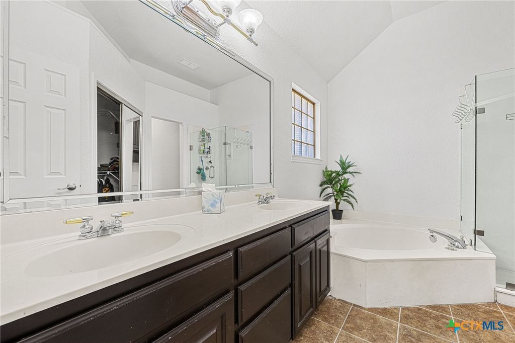 Image 44 of property listing at 1705 Lynx Circle, Harker Heights, TX 76548